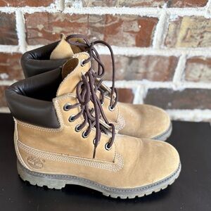 Timberland Premium 6 inch Waterproof Tan Boots Size 6.5
